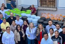 Gobierno estatal entrega apoyos a escuelas de la Sierra Gorda
Gobierno estatal entrega apoyos a escuelas de la Sierra Gorda