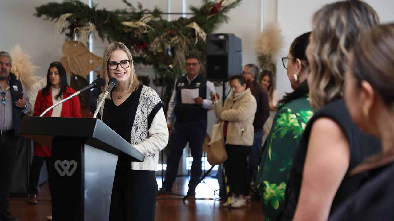 Car Herrera inaugura el Bazar ALE 2025 para apoyar tratamientos de hemodiálisis