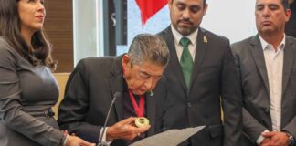 Emiliano Muñoz recibe la Medalla de Honor Junípero Serra 2025 Emiliano Muñoz recibe la Medalla de Honor Junípero Serra 2025