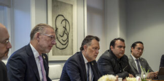 Gobernador impulsa inversión de 215 mdp de Plásticos Durex en gira por España Gobernador impulsa inversión de 215 mdp de Plásticos Durex en gira por España