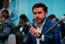 Para avanzar, México necesita paz, democracia, salud y calidad de vida para todas las familias: Agustín Dorantes
Para avanzar, México necesita paz, democracia, salud y calidad de vida para todas las familias: Agustín Dorantes