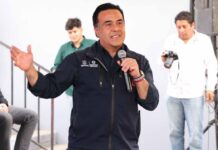 Luis Nava encabeza entrega de escrituras y obras sociales en Ezequiel Montes
Luis Nava encabeza entrega de escrituras y obras sociales en Ezequiel Montes