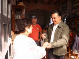 Luis Nava supervisa entrega de apoyos en El Marqués Luis Nava supervisa entrega de apoyos en El Marqués