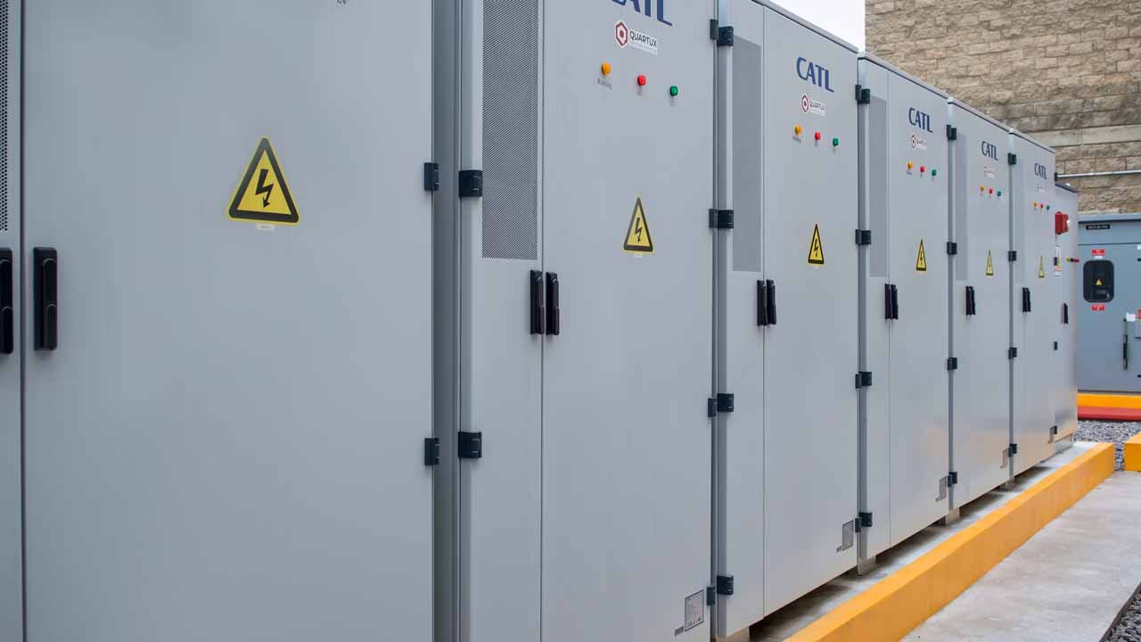 Almacenamiento de energía eléctrica: el camino hacia el ahorro garantizado