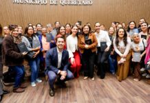 Acude Felifer a ponencia y presentación del libro “Soy Cambio, Soy Yo”, de Andrea Domínguez
Acude Felifer a ponencia y presentación del libro “Soy Cambio, Soy Yo”, de Andrea Domínguez