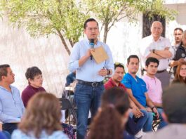 Chepe Guerrero escucha demandas de vecinos de La Vida Chepe Guerrero escucha demandas de vecinos de La Vida