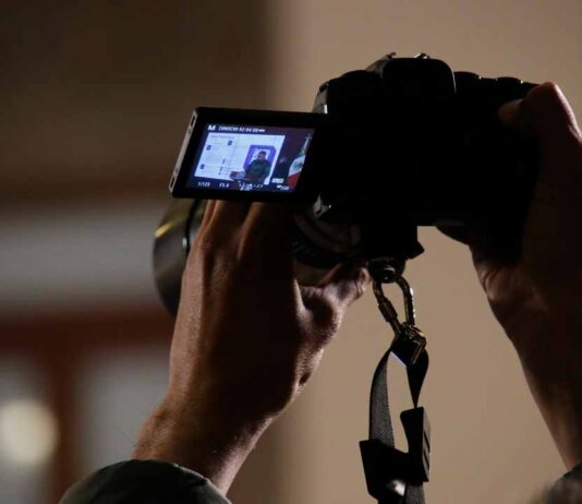 Medios de comunicación podrían seguir el modelo de liderazgo de la BBC de las tecnológicas Medios de comunicación podrían seguir el modelo de liderazgo de la BBC de las tecnológicas