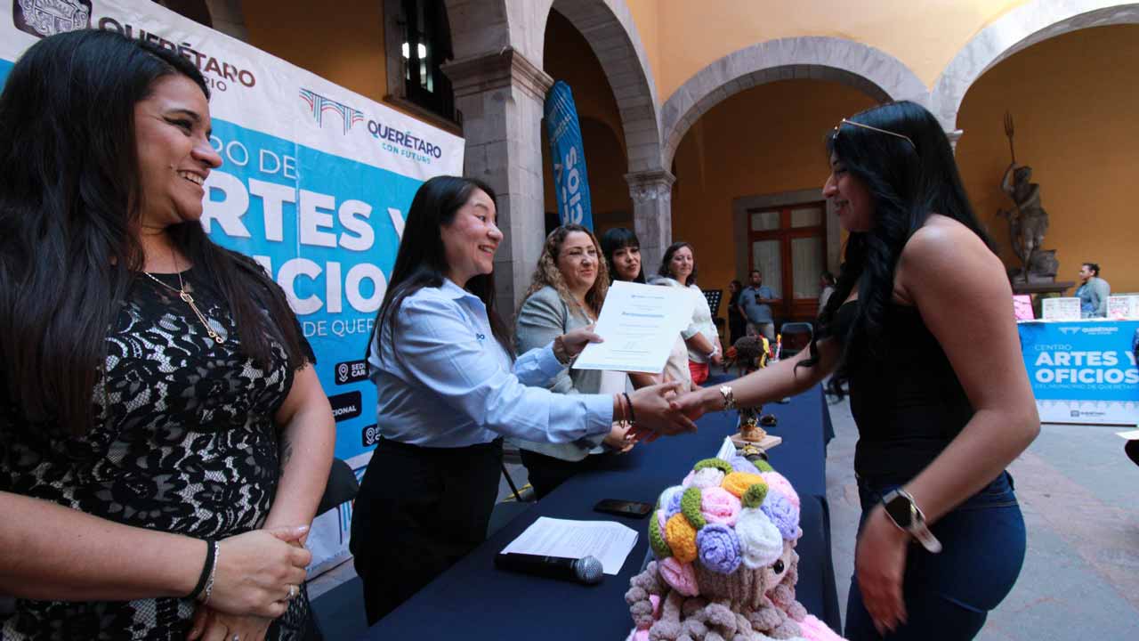 Impulsa Felifer el autoempleo en Municipio de Querétaro con talleres y certificación