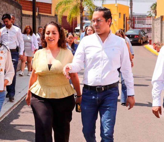 Chepe Guerrero atiende peticiones vecinales en Villas de Camino Real Chepe Guerrero atiende peticiones vecinales en Villas de Camino Real