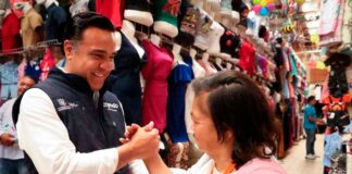 Luis Nava recorre el mercado “Reforma” del municipio de San Juan del Río Luis Nava recorre el mercado “Reforma” del municipio de San Juan del Río