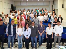 Luis Nava presenta programas sociales en San Juan del Río Luis Nava presenta programas sociales en San Juan del Río