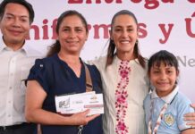 Sheinbaum inicia entrega de beca “Rita Cetina”, beneficia a 9 millones de alumnos
Sheinbaum inicia entrega de beca “Rita Cetina”, beneficia a 9 millones de alumnos