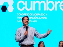 Reconoce Felifer Macías el talento y liderazgo de jóvenes de la UAQ Reconoce Felifer Macías el talento y liderazgo de jóvenes de la UAQ