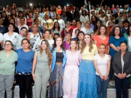 Más de 200 mujeres participan en conversatorio sobre maternidad, salud y liderazgo femenino Más de 200 mujeres participan en conversatorio sobre maternidad, salud y liderazgo femenino