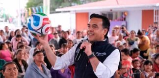 Luis Nava encabeza festejo para familias de Huimilpan Luis Nava encabeza festejo para familias de Huimilpan