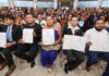 Más de 700 queretanos obtienen certificado del programa “Contigo, que nadie se quede atrás” Más de 700 queretanos obtienen certificado del programa "Contigo, que nadie se quede atrás"