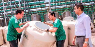 Chepe Guerrero entrega 690 tinacos a familias de Corregidora El programa “Por tu Vivienda a Paso Firme” busca mejorar el almacenamiento de agua potable en hogares del municipio.