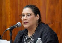 Ley Chepe enfrenta obstáculos constitucionales, advierte Lenia Batres
Ley Chepe enfrenta obstáculos constitucionales, advierte Lenia Batres
