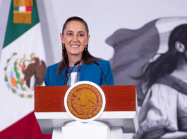 Sheinbaum exhibe a Cabeza de Vaca, reitera que enfrenta orden de captura vigente Sheinbaum exhibe a Cabeza de Vaca, reitera que enfrenta orden de captura vigente
