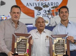Kuri y Felifer refrendan compromiso para fortalecer al comercio en pequeño Kuri y Felifer refrendan compromiso para fortalecer al comercio en pequeño