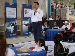 Luis Nava lleva informe de Kuri a Santa María de Cocos Luis Nava lleva informe de Kuri a Santa María de Cocos