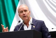 Mario Calzada renuncia al PRI Mario Calzada renuncia al PRI