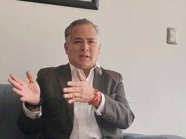 Santiago Nieto lleva espectaculares al IMPI Santiago Nieto lleva espectaculares al IMPI